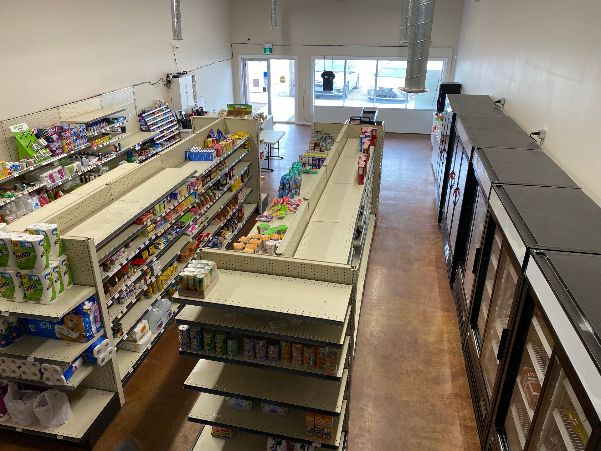 距离萨斯卡通东北部30公里，Aberdeen 商业物业出售！——林与唐地产 - 6